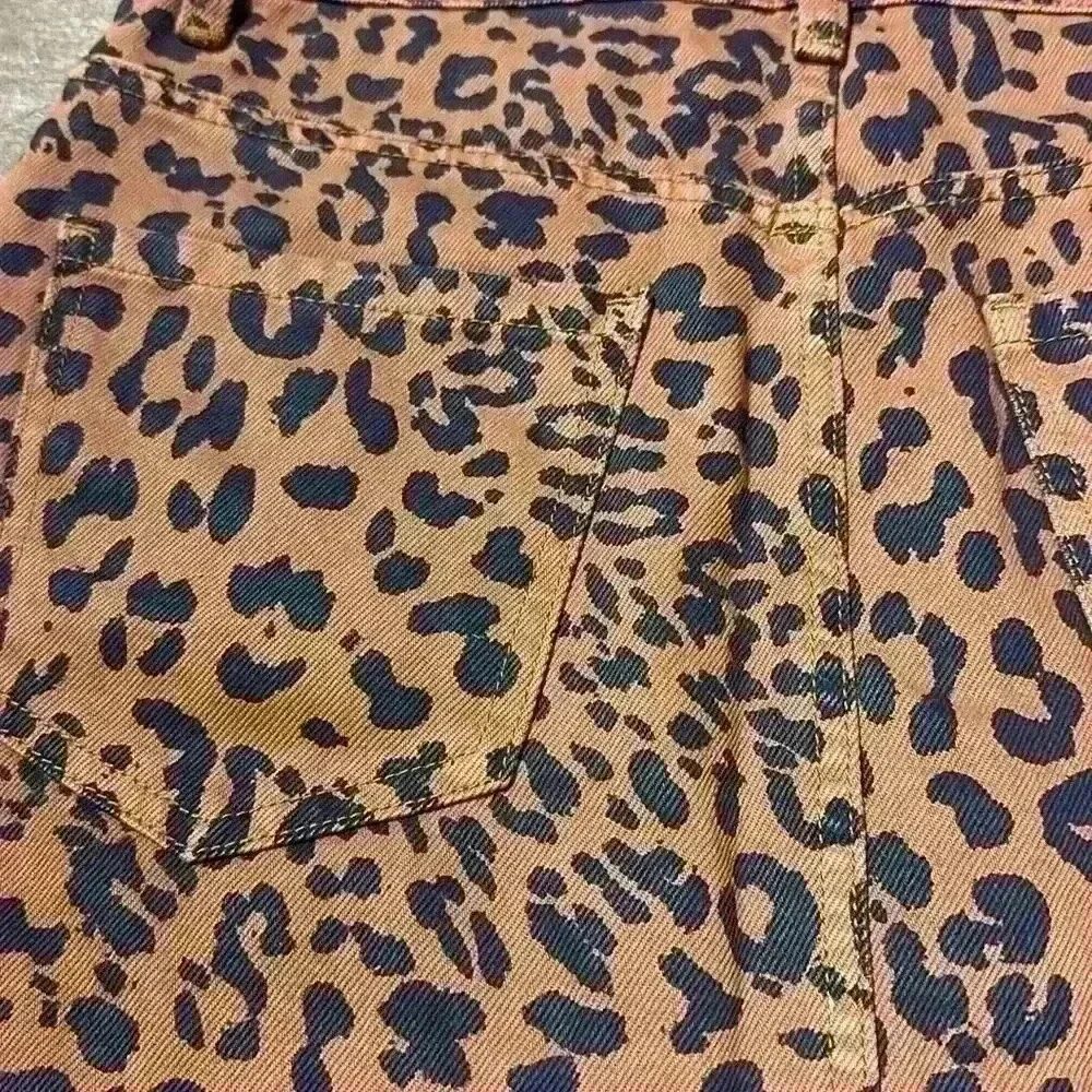 Free People Women's Zip It Up leopard Printed Mini Skirt size 29 waist